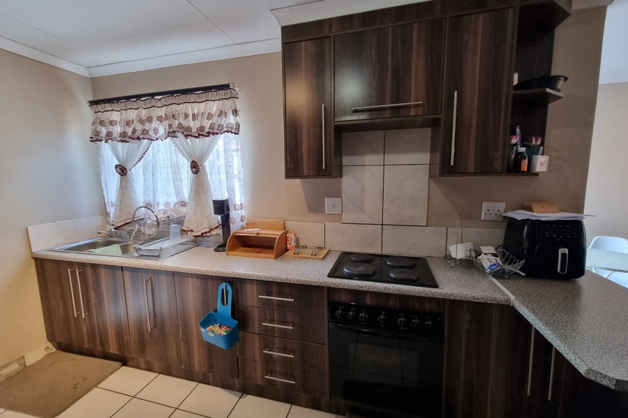 3 Bedroom Property for Sale in Neserhof North West